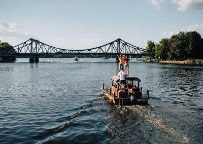 Floß auf dem Wasser in Potsdam