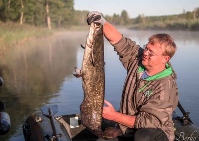 Grossen Fisch gefangen